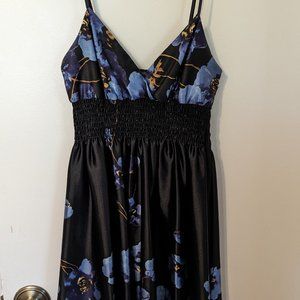 Forever 21 Black with Blue Flowers Dress Size Small